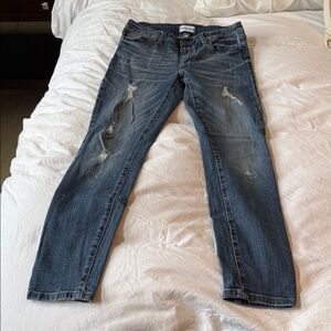 Women's Skinny Jeans in Distressed Blue